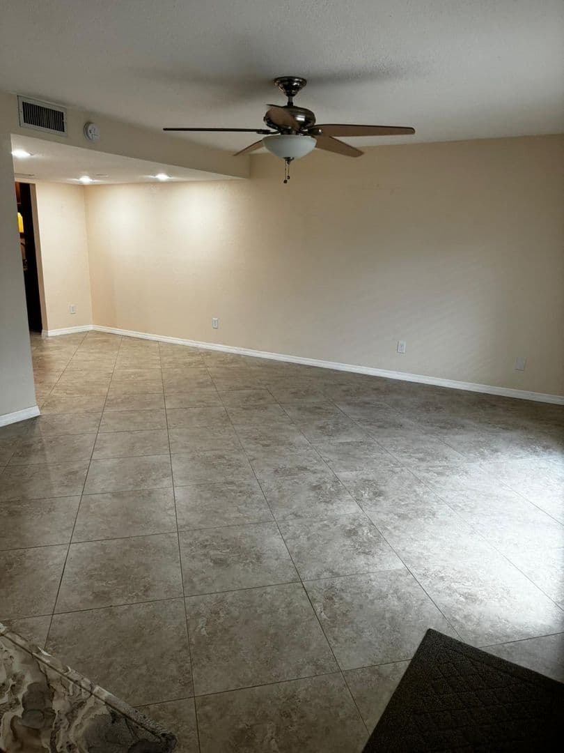 MAITLAND House: 826 TOWN CIRCLE