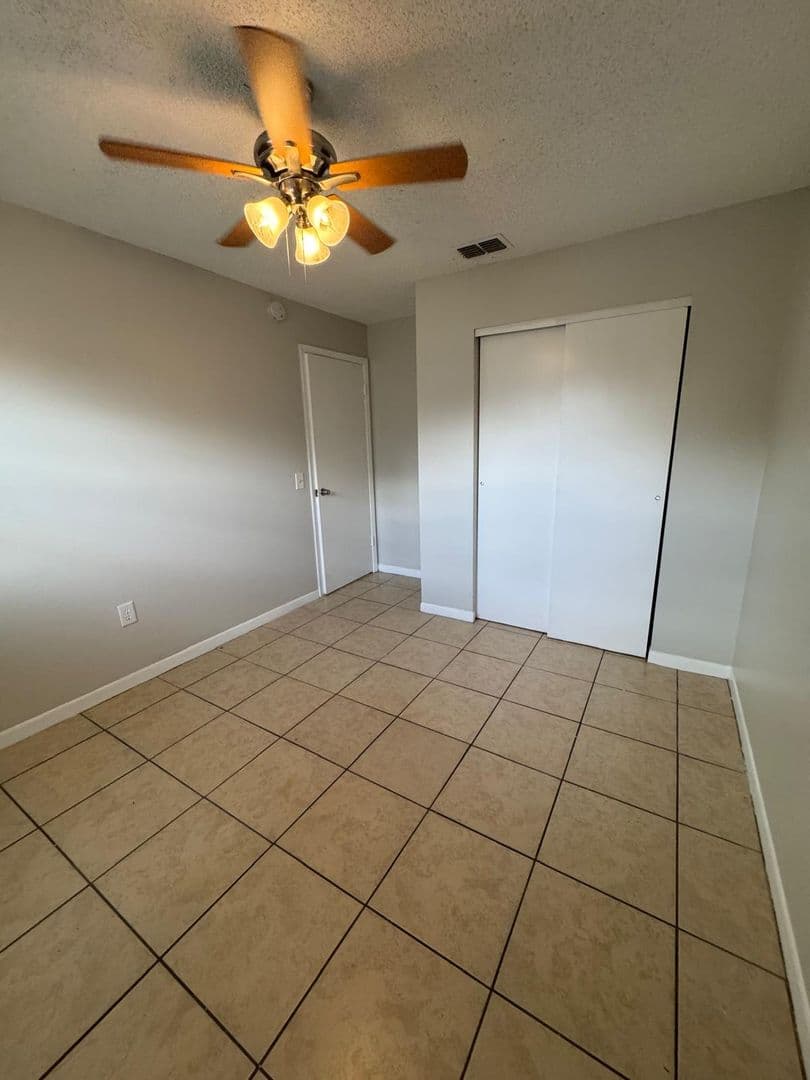 ZEPHYRHILLS House: 38731 ALSTON AVE