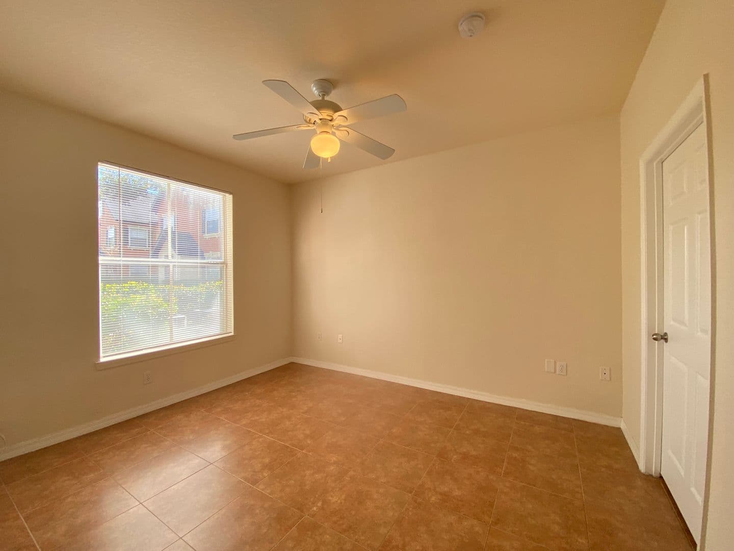 ORLANDO Condo: 6025 WESTGATE DR #2512