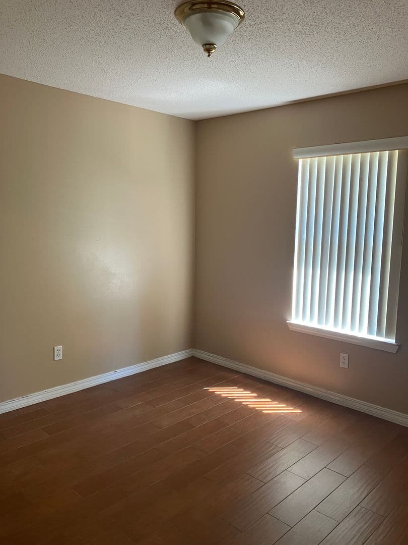 Pensacola Townhome: 3031 Kingsfield Rd - B