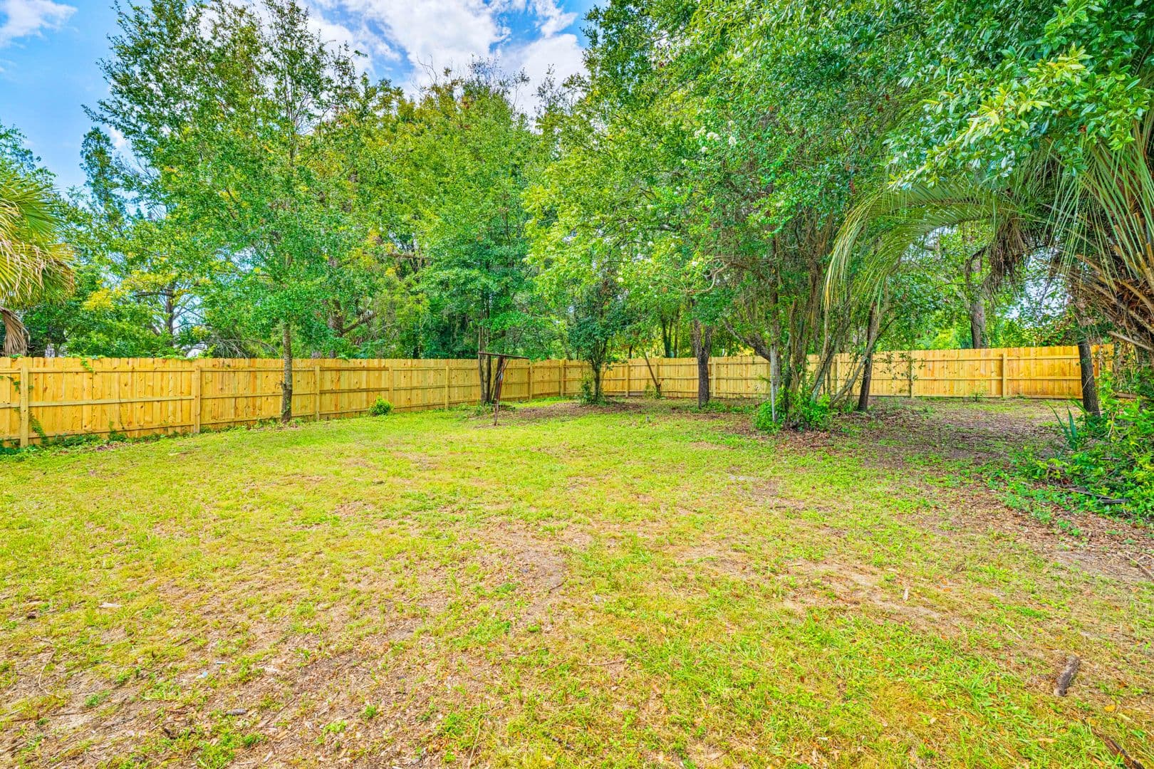 Pensacola House: 1109 N G St