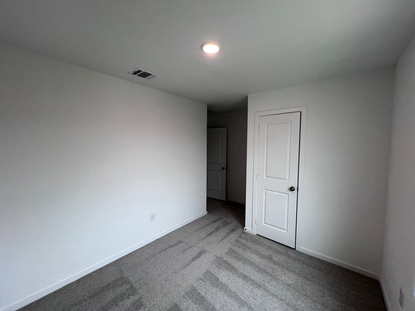 San Antonio House: 7623-Aston Cross