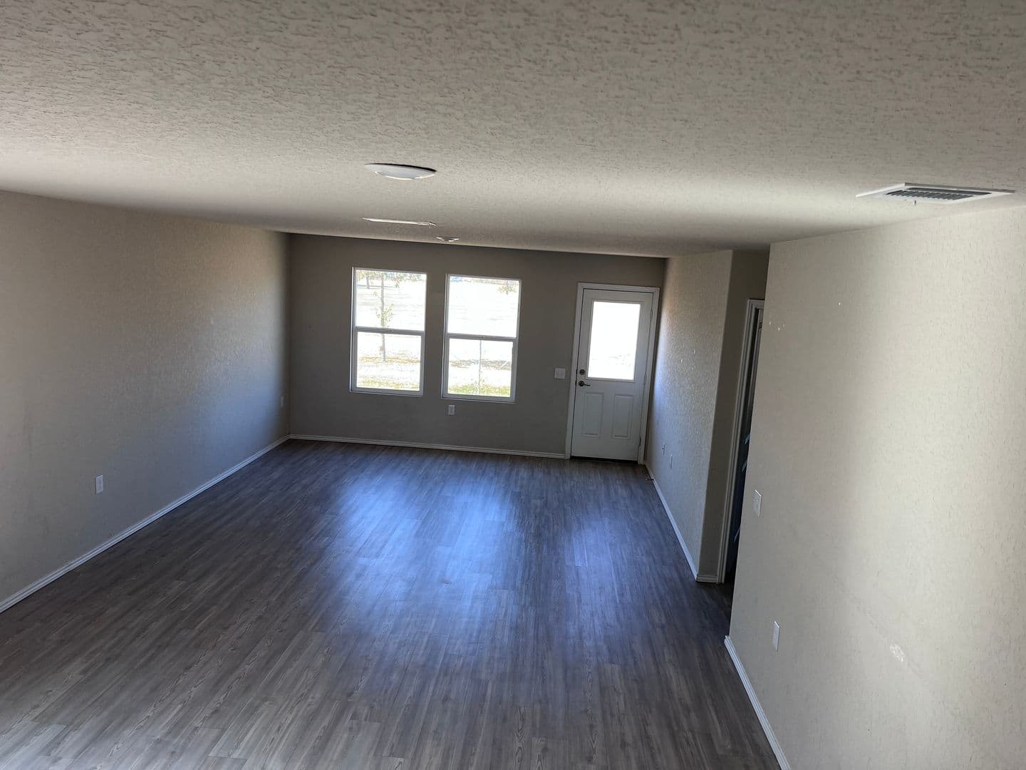 San Antonio House: 13431-Ashworth Blvd