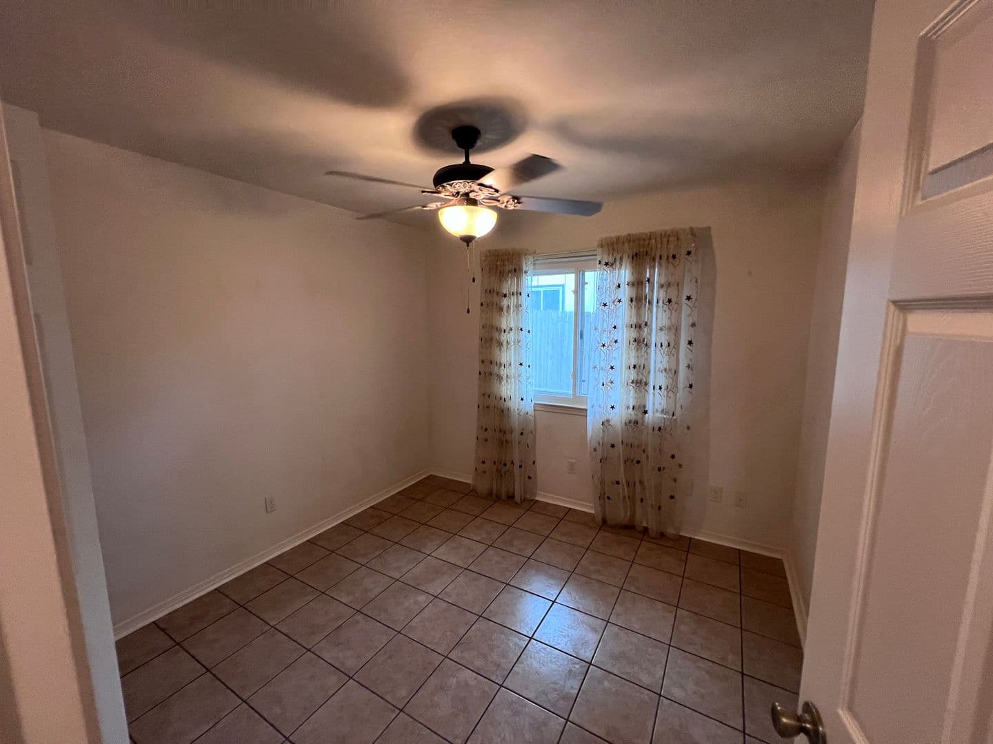 San Antonio House: 3345-Stoney Square