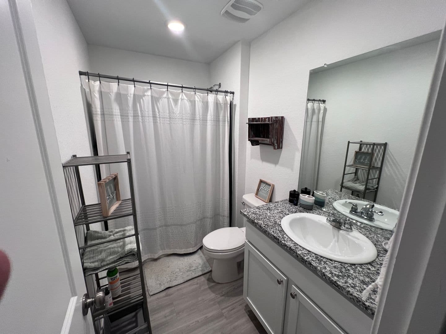 San Antonio House: 13710-Flume RDG