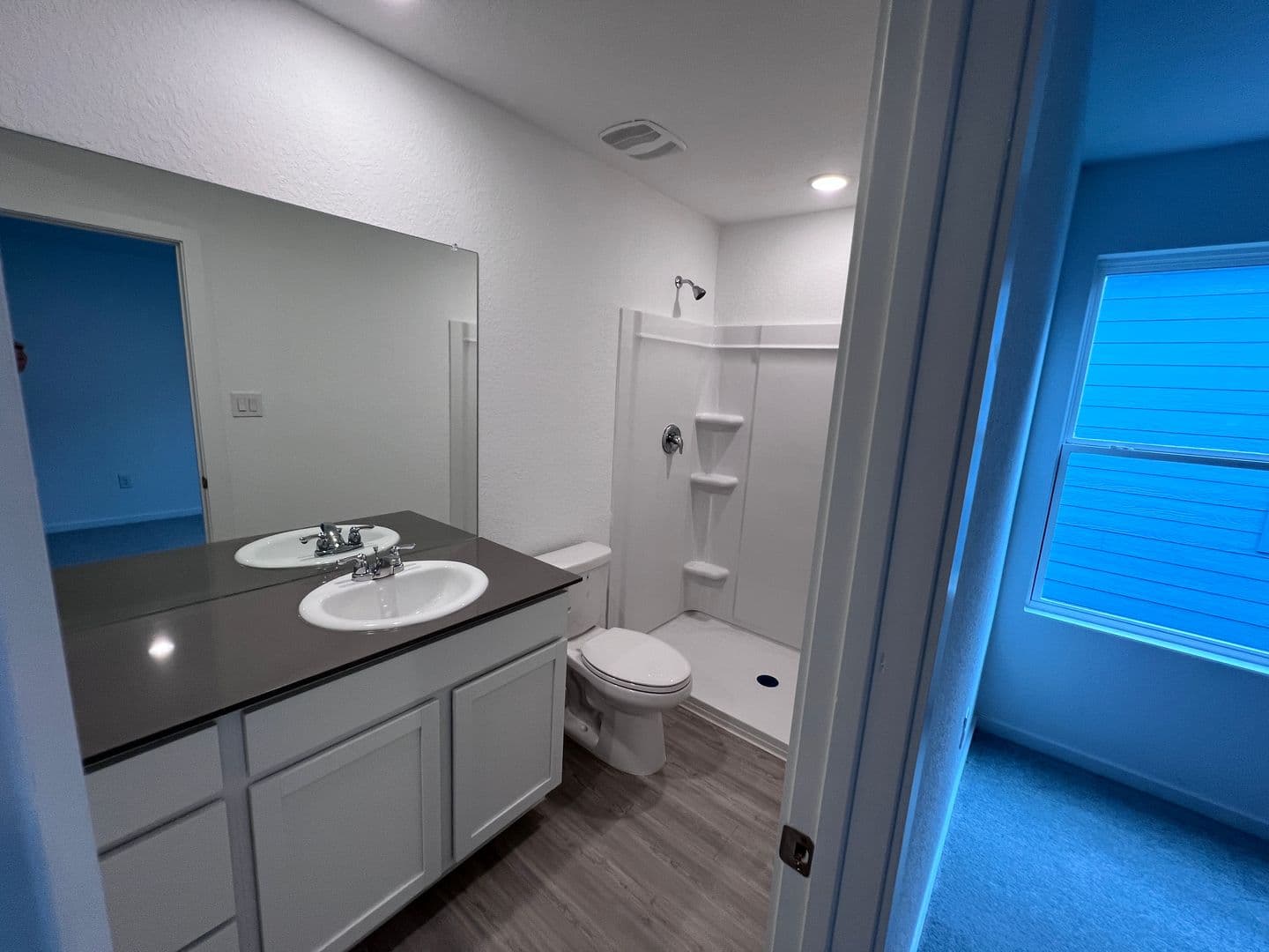 San Antonio House: 7623-Aston Cross