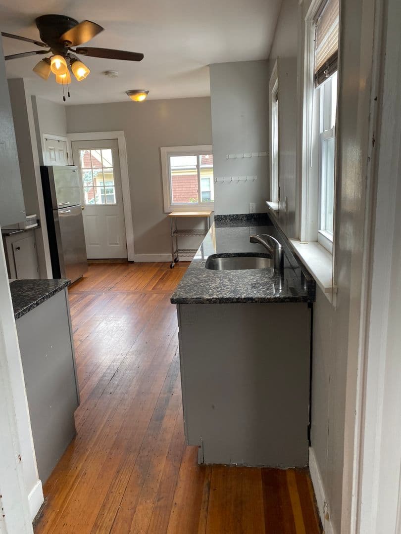 Medford Apartment: 20-22 Greenleaf Avenue