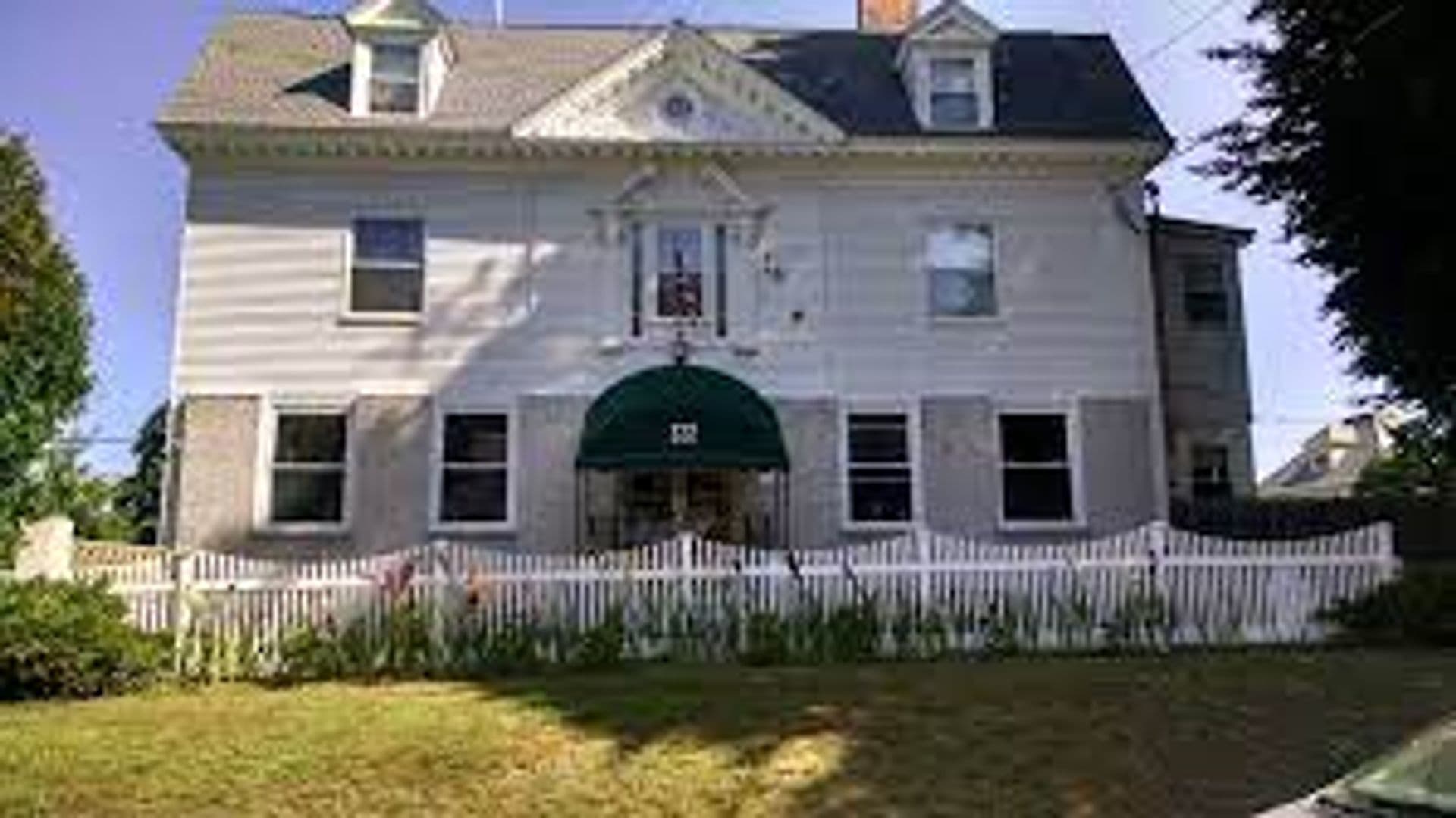 Lowell Apartment: 122 Eleventh Street