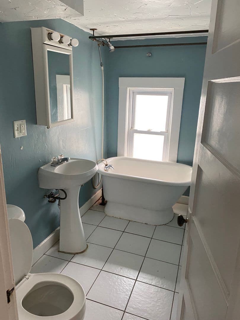 Medford Apartment: 20-22 Greenleaf Avenue