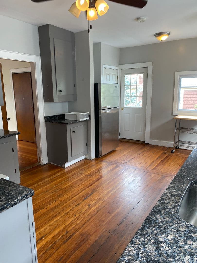 Medford Apartment: 20-22 Greenleaf Avenue