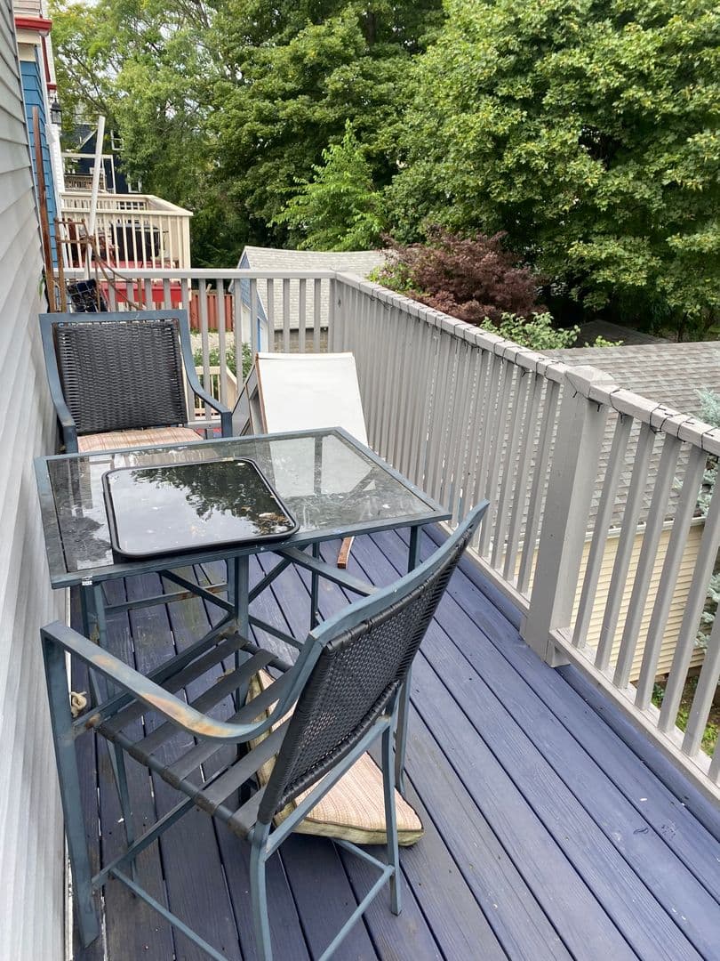 Medford Apartment: 20-22 Greenleaf Avenue