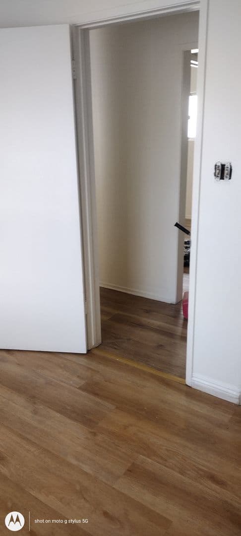 Los Angeles Apartment: 960 S New Hampshire Avenue