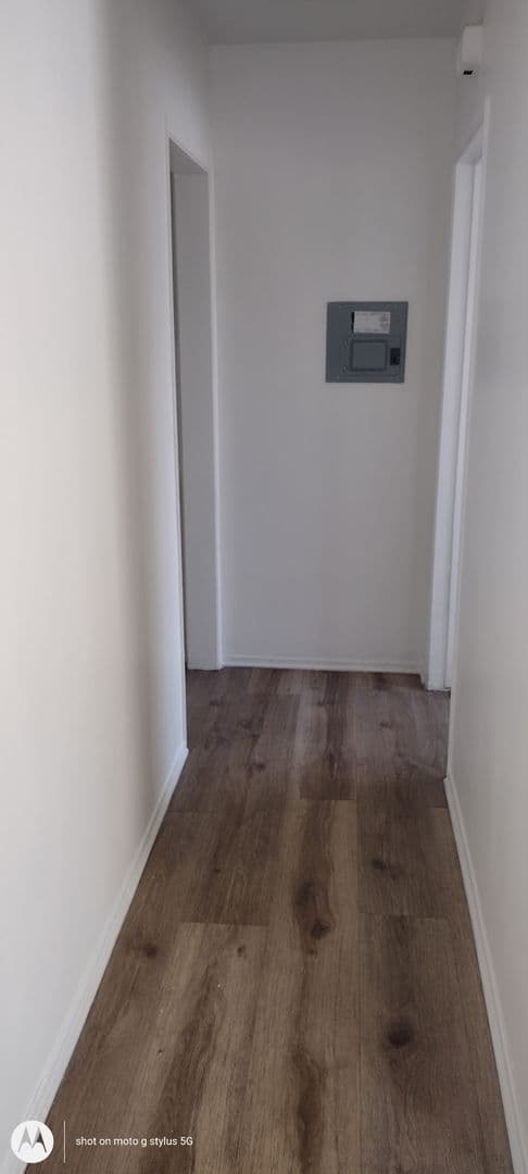 Los Angeles Apartment: 960 S New Hampshire Avenue