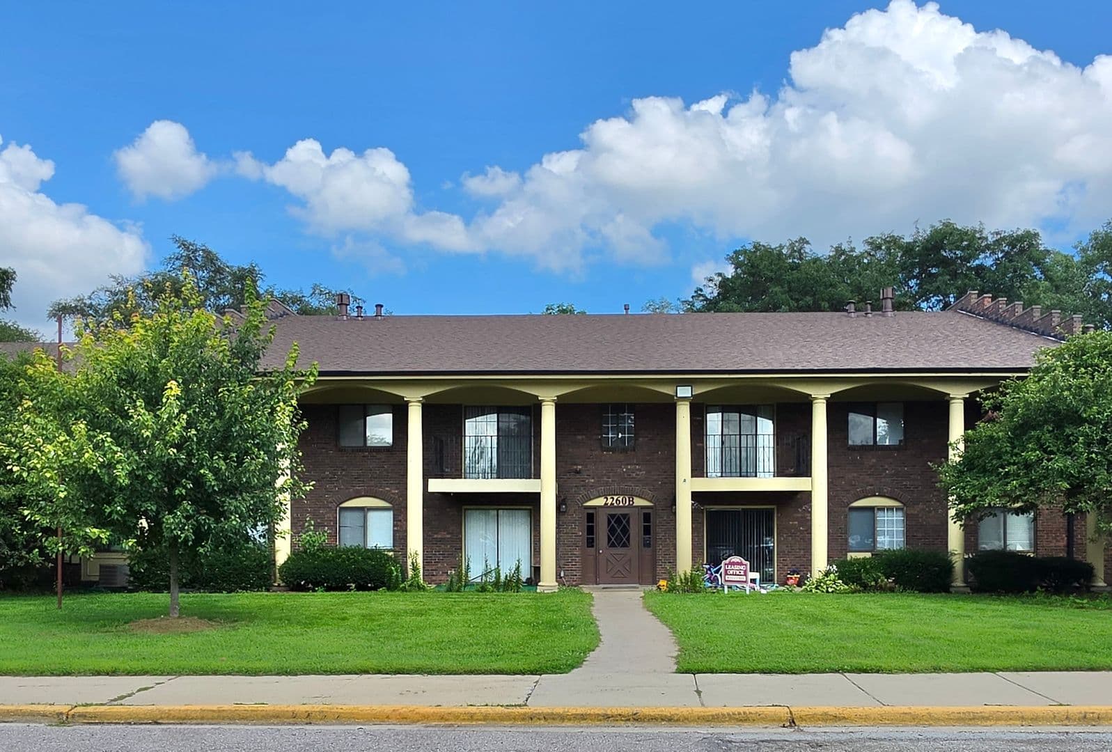 Montgomery Apartment: 2260-2274 Jericho Rd