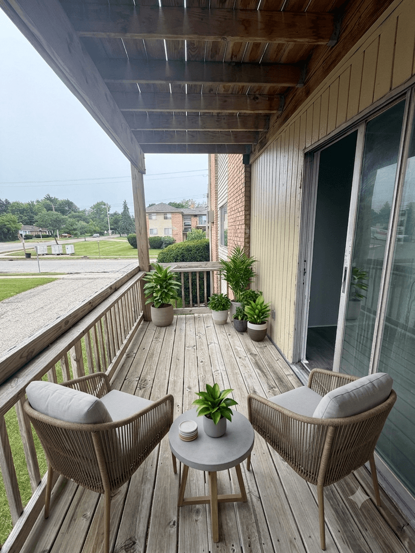 Lansing Apartment: 737 Louisa Street