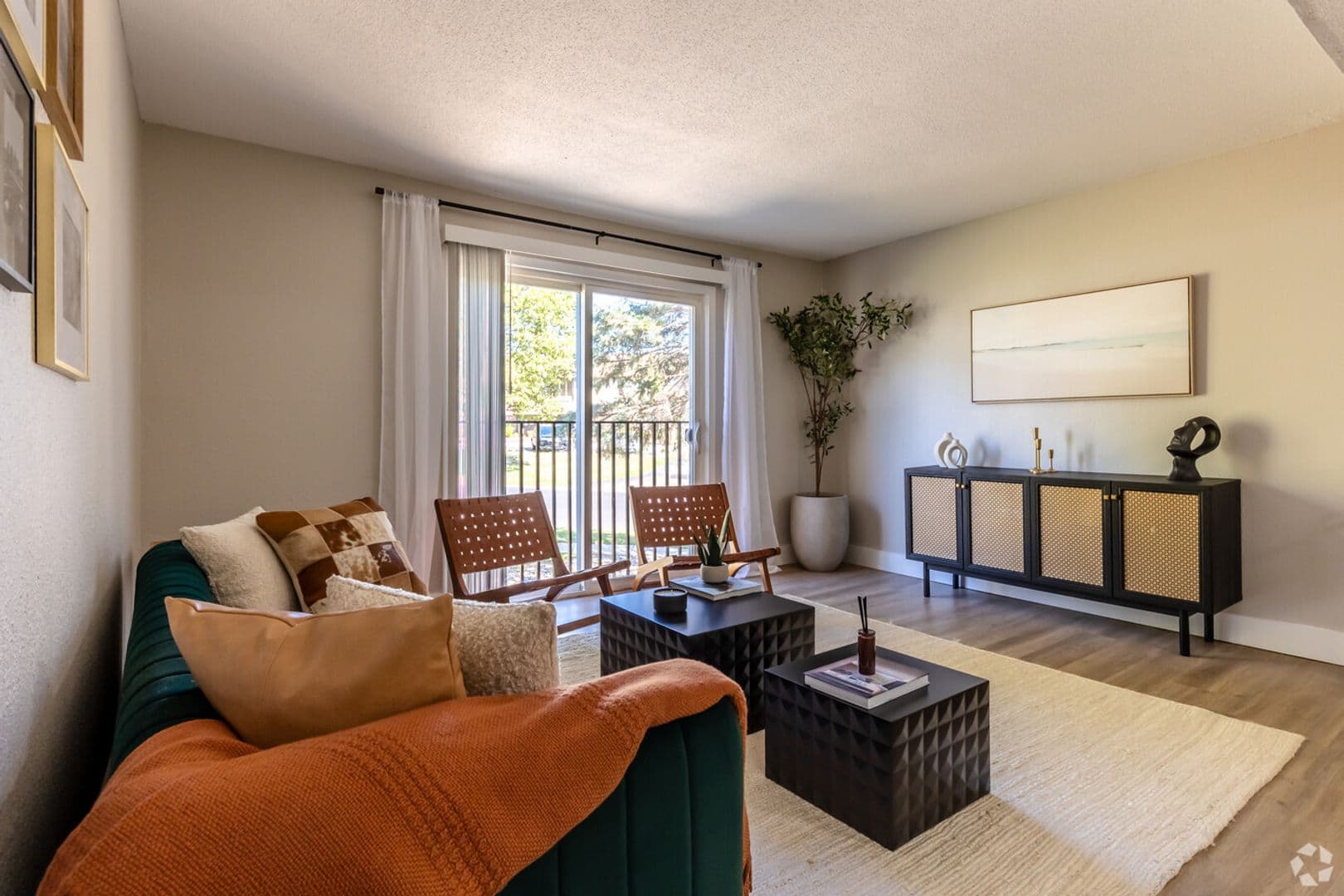 Peoria Apartment: 1526 W. Candletree Dr.