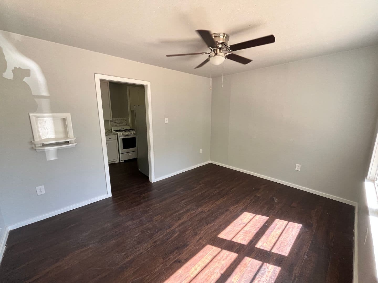Lawton House: 910 SW 7th St