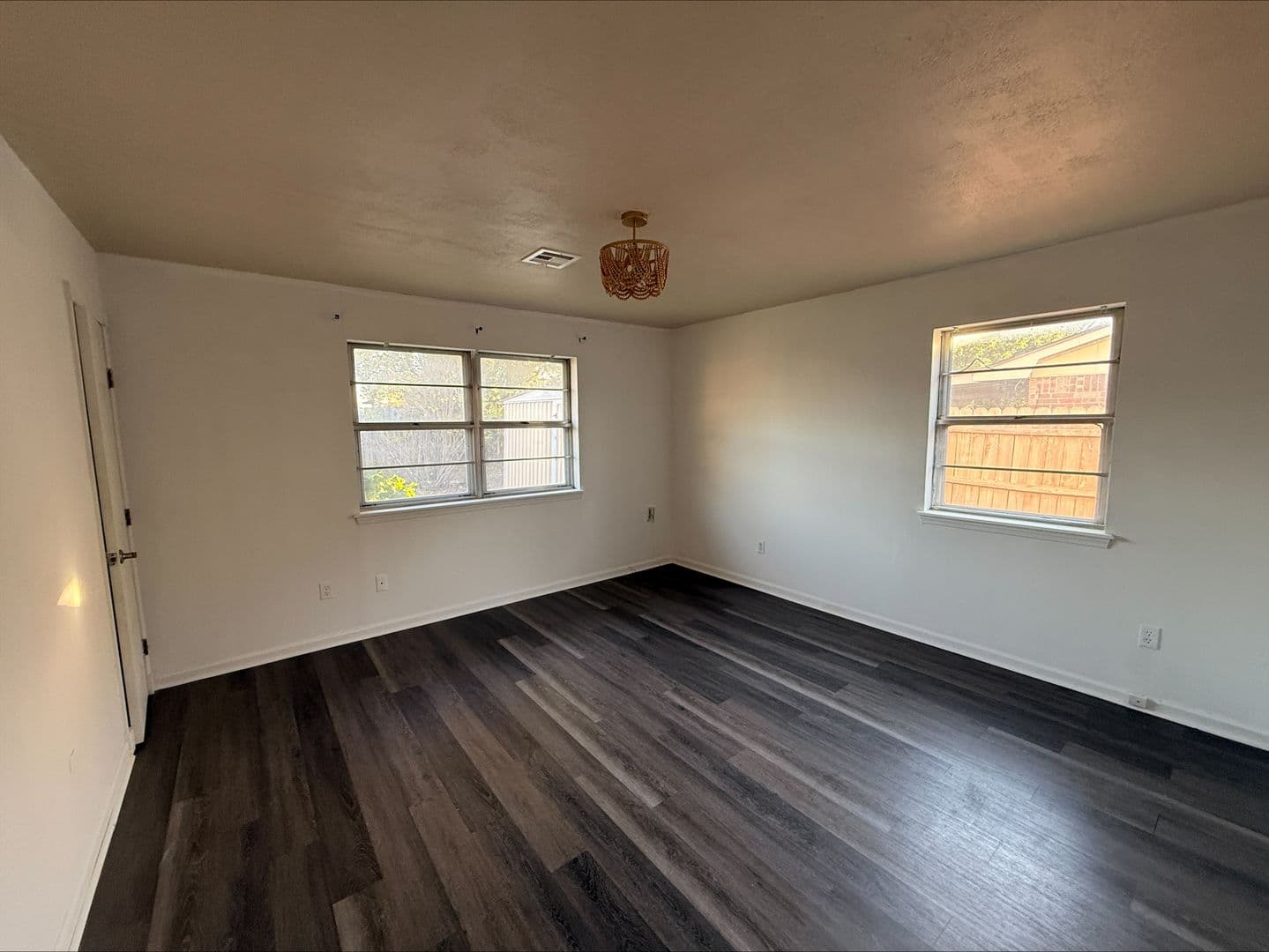 Lawton House: 7611 Southwest Delta Avenue