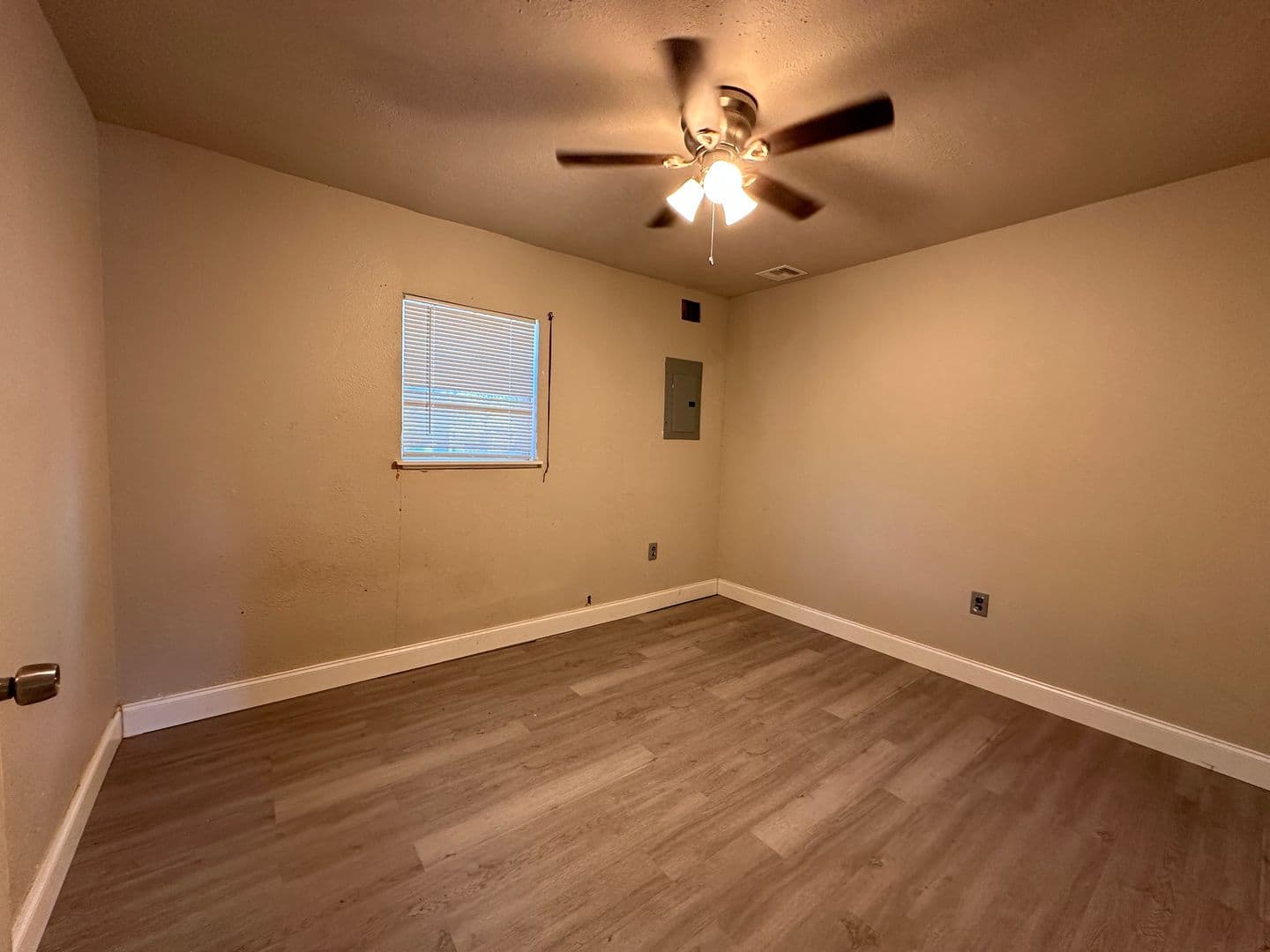 Lawton Apartment: 1417 NW Taft