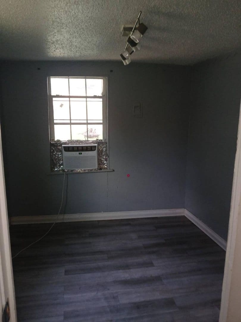 Lawton Apartment: 1417 NW Taft