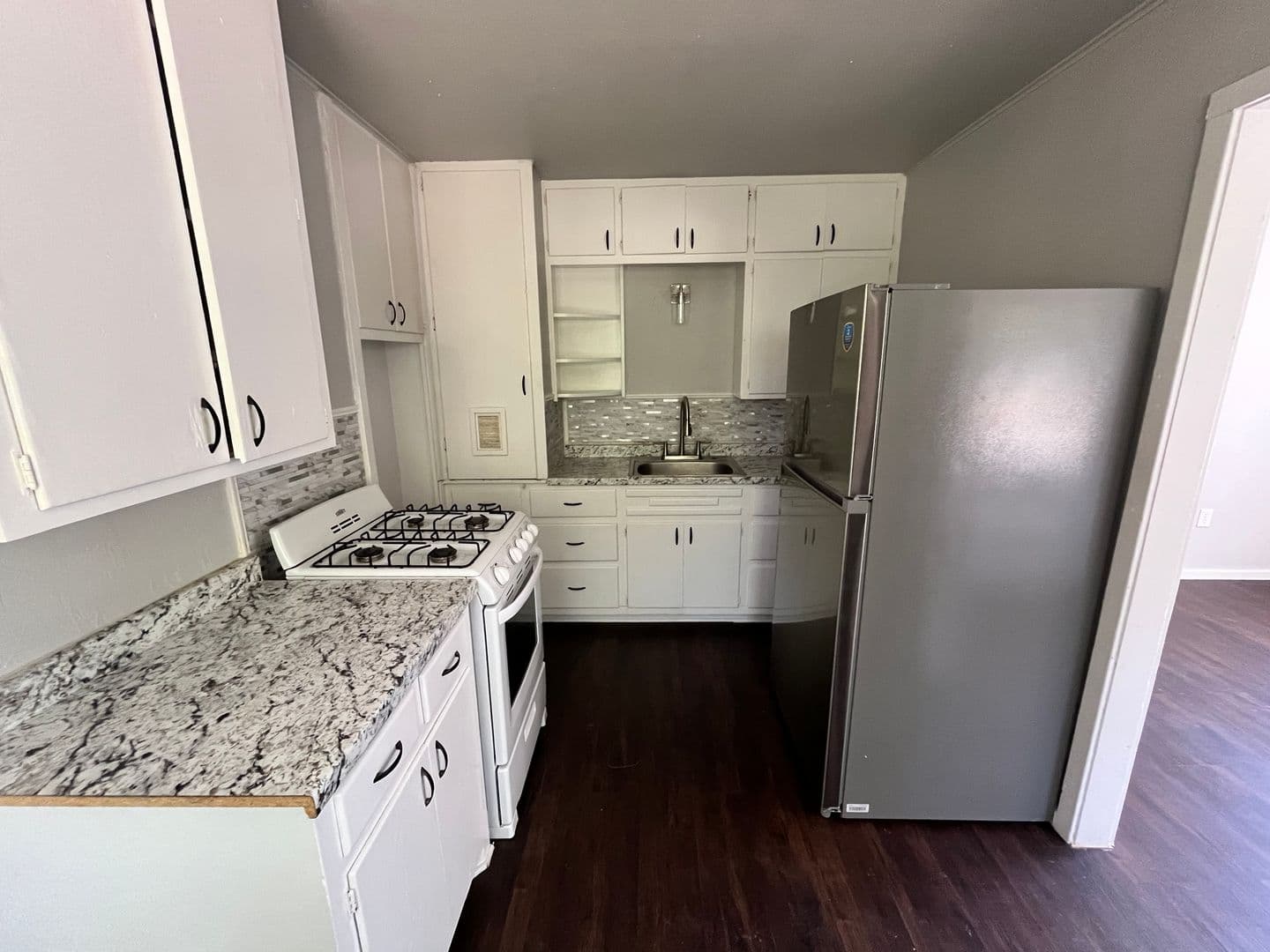 Lawton House: 910 SW 7th St