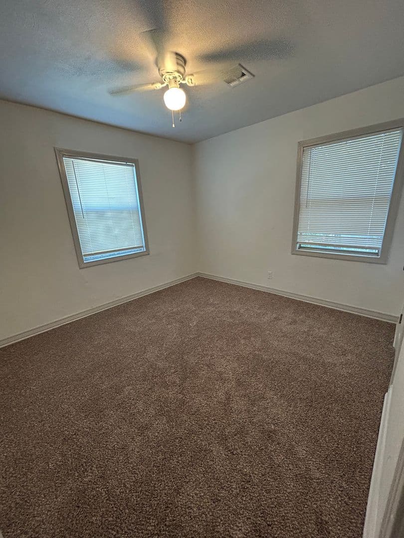 Lawton House: 1529 NW Smith