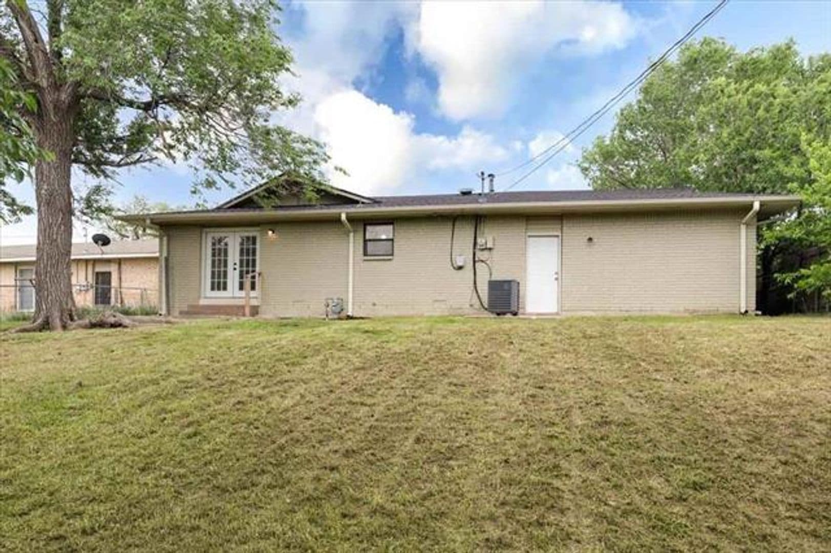 Lawton House: 2315 NW Austin Drive