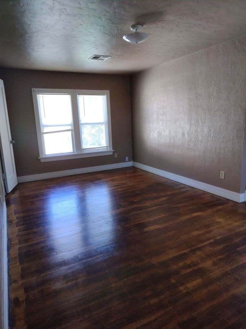 Lawton House: 1202 Northwest Fort Sill Boulevard