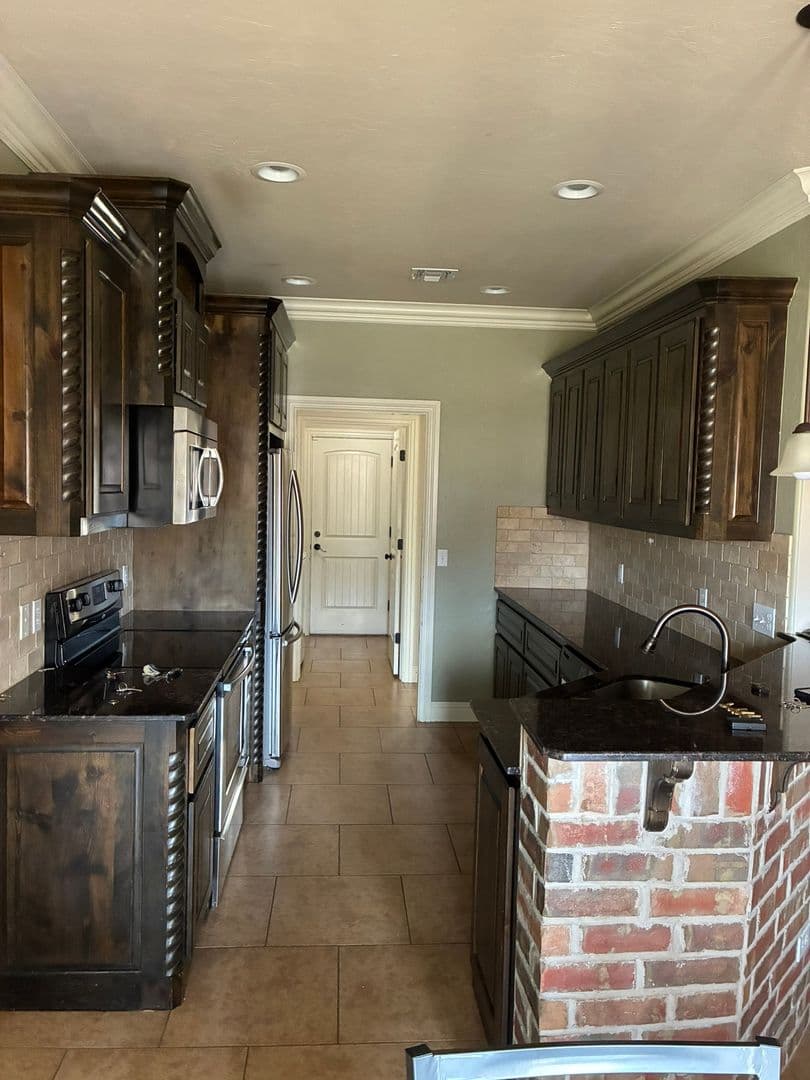 Lawton House: 5703 NW LADY MARNA AVE