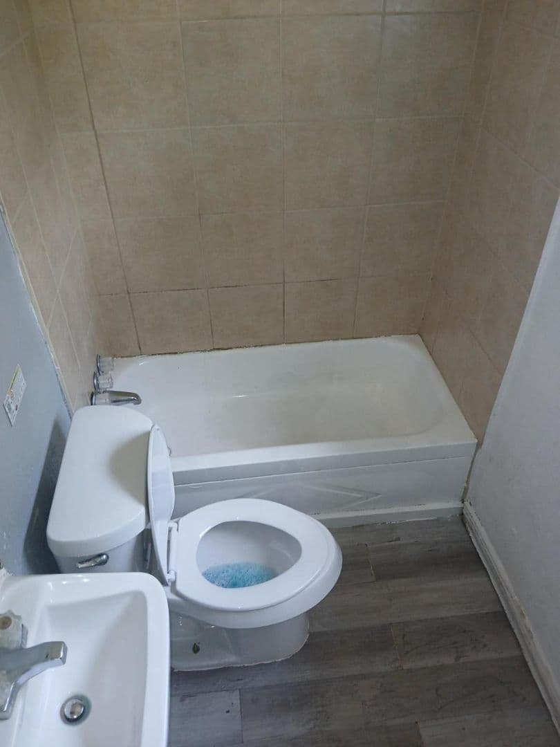 Lawton Apartment: 1417 NW Taft