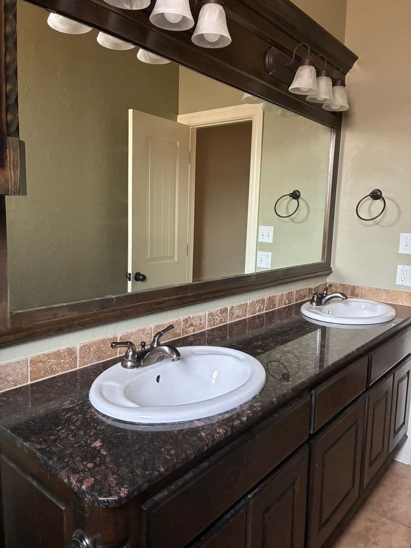 Lawton House: 5703 NW LADY MARNA AVE