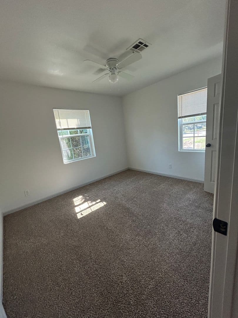 Lawton House: 1529 NW Smith