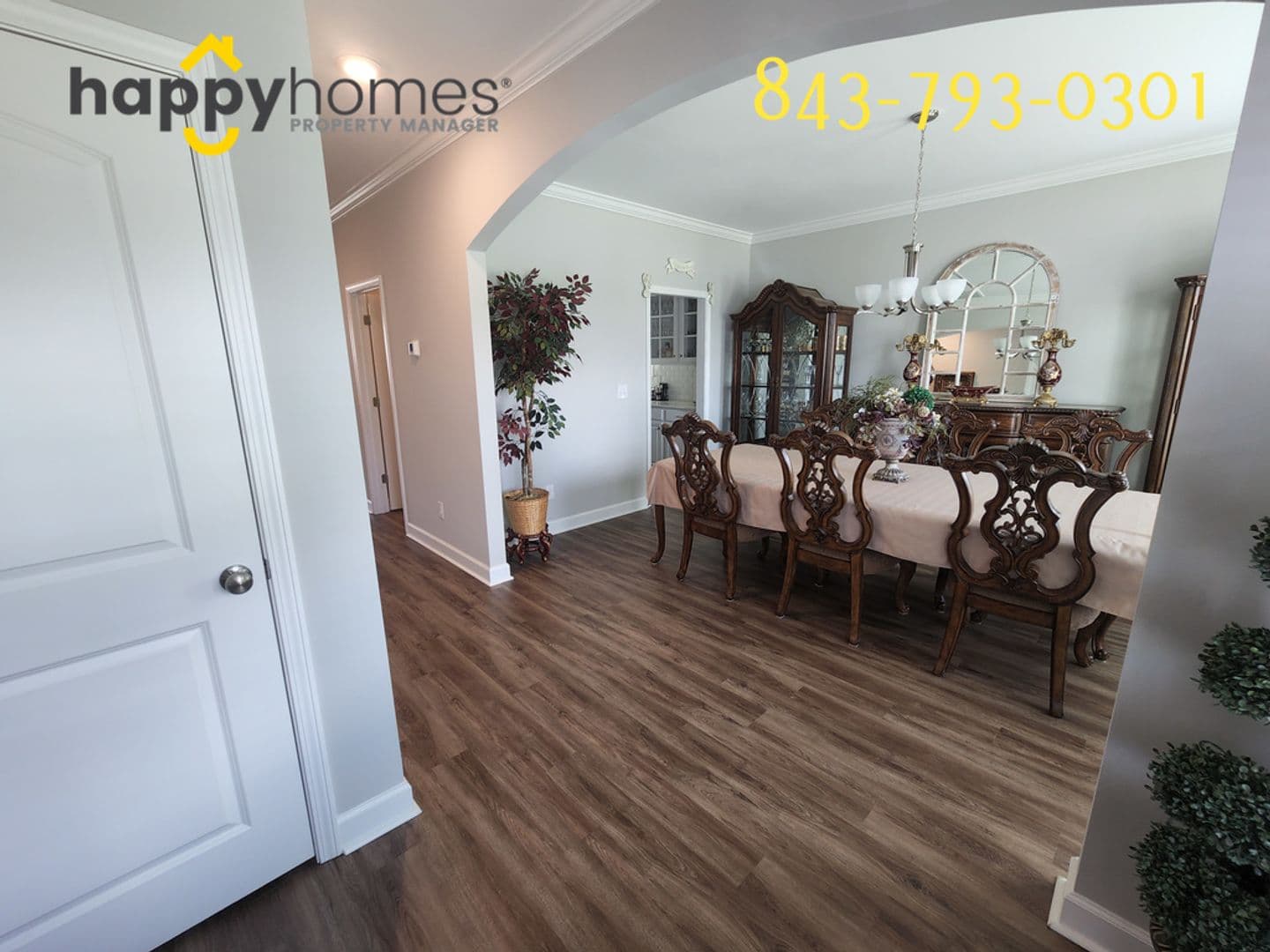 Summerville House: 123 Rouen Lane