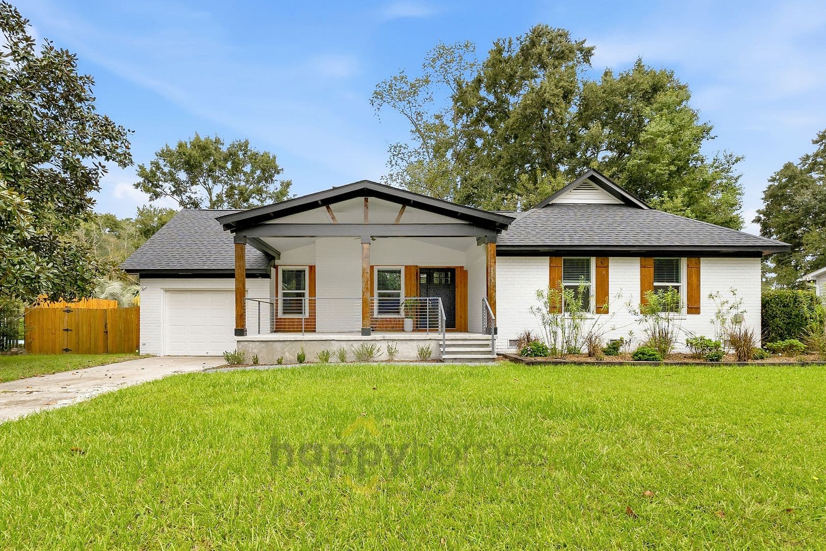 Summerville House: 111 Flicker Lane