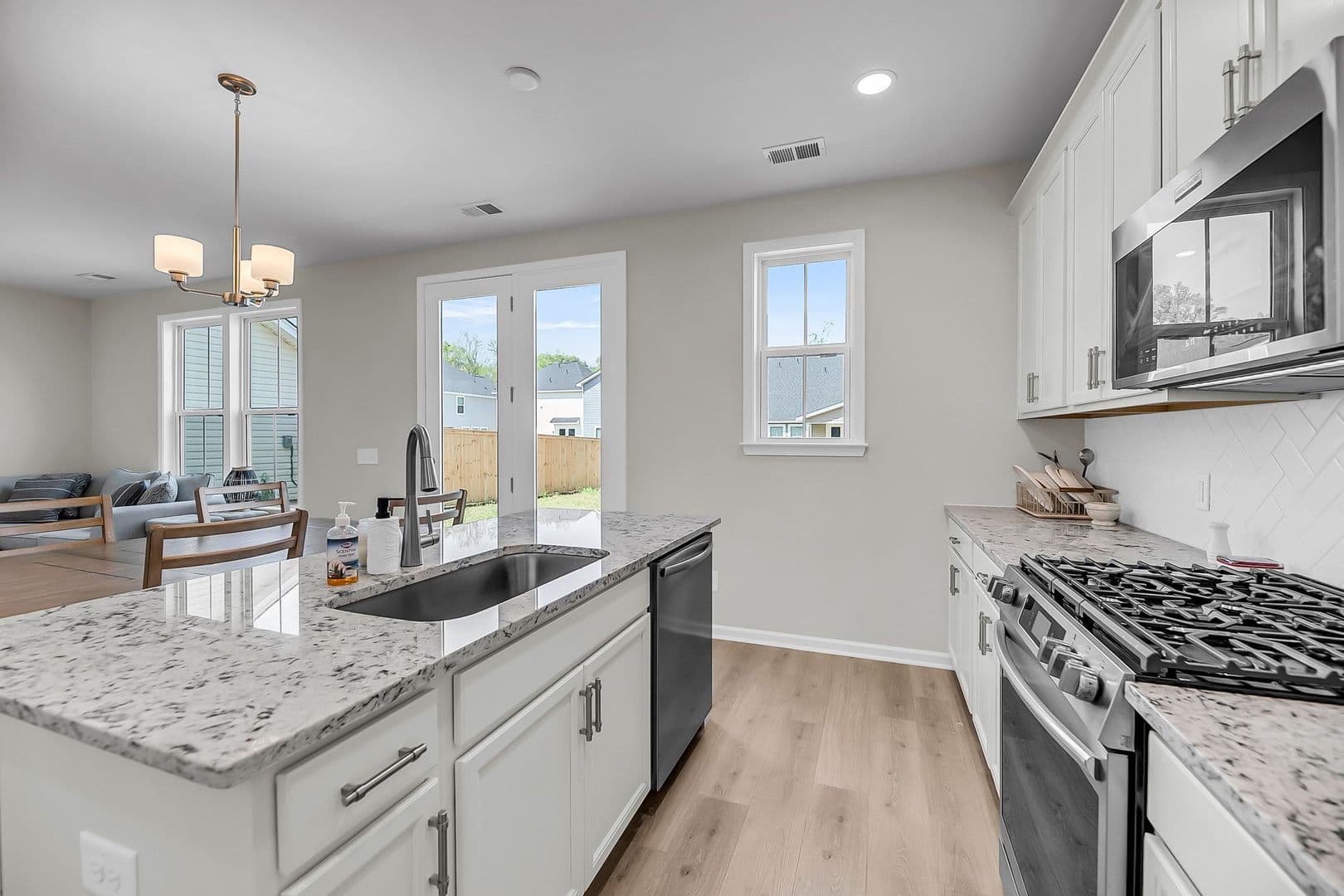 North Charleston House: 8713 Revival Road