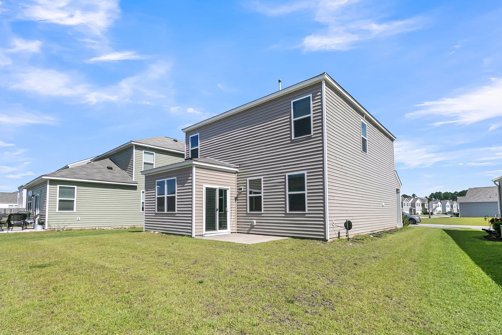 Summerville House: 509 Red Twig Rd