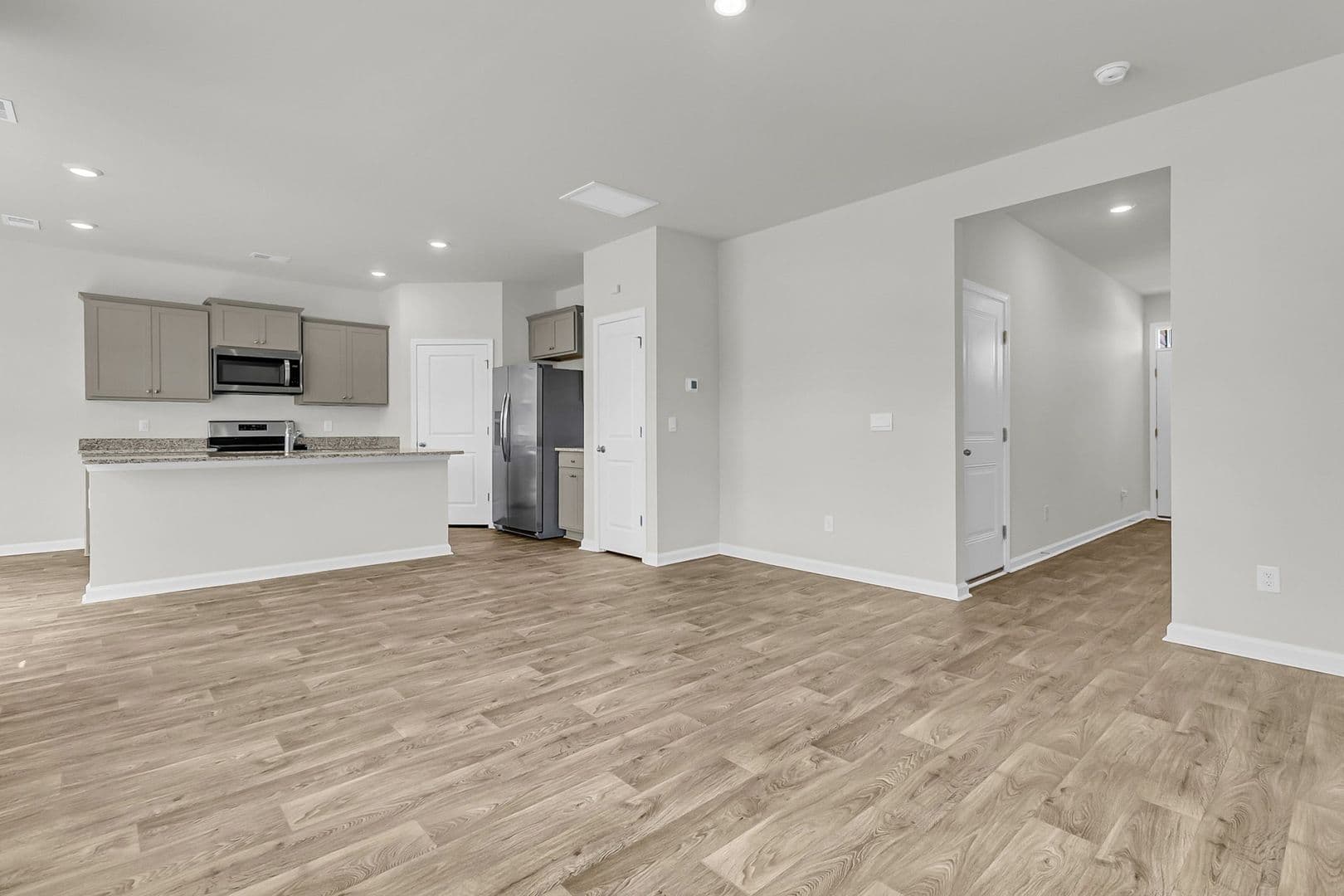 Summerville House: 509 Red Twig Rd