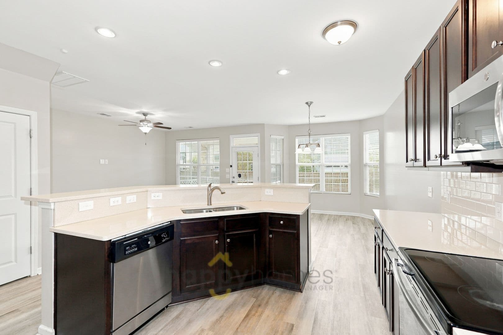 Summerville House: 9013 Cat Tail Pond Road