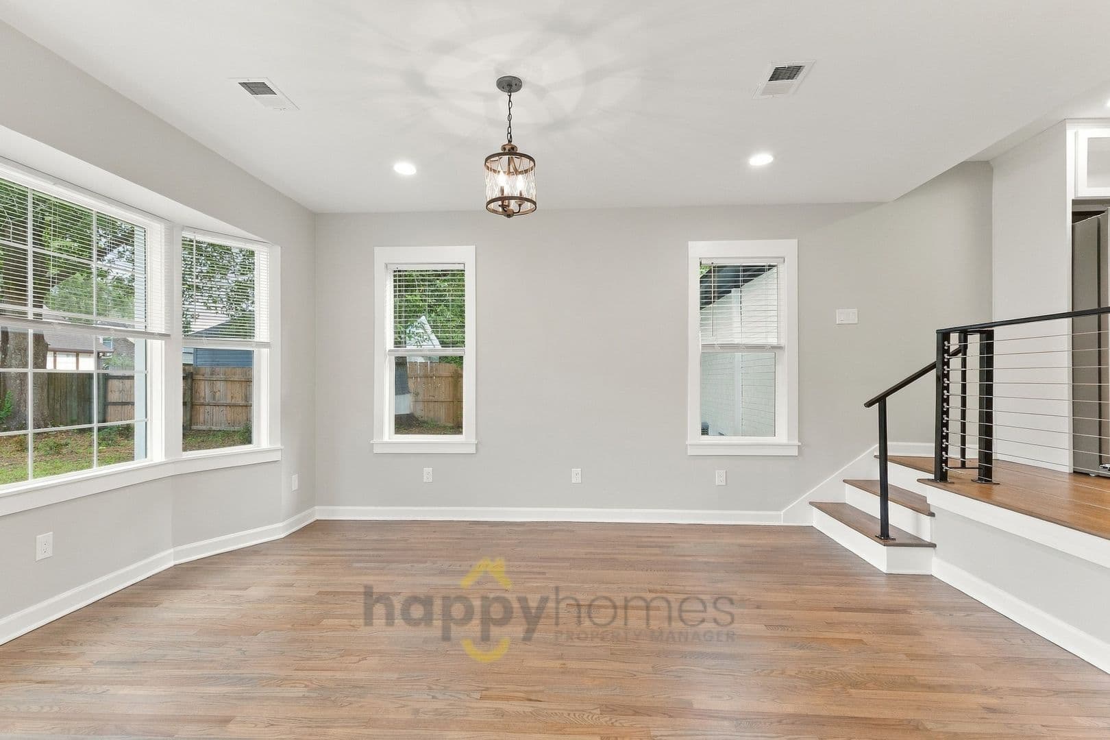 Summerville House: 111 Flicker Lane