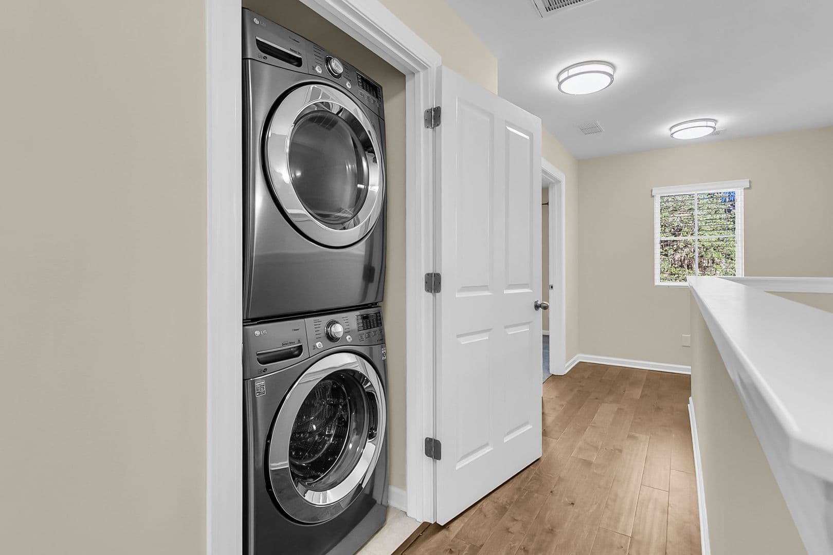 North Charleston Townhome: 5086 E Liberty Park Cirlce