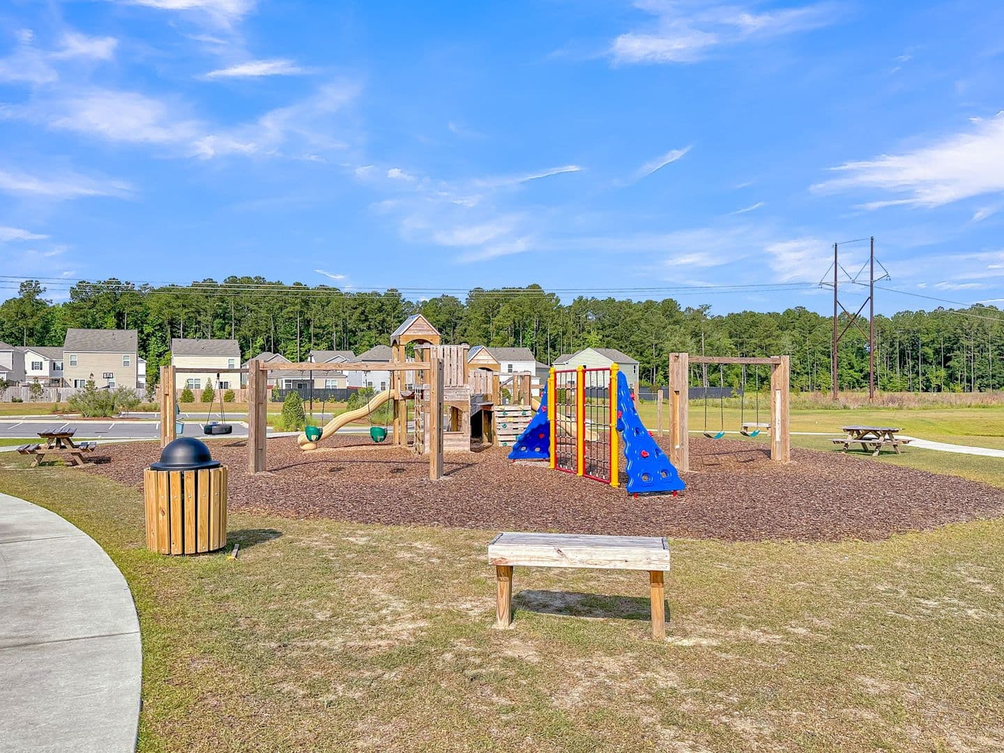 Summerville House: 509 Red Twig Rd