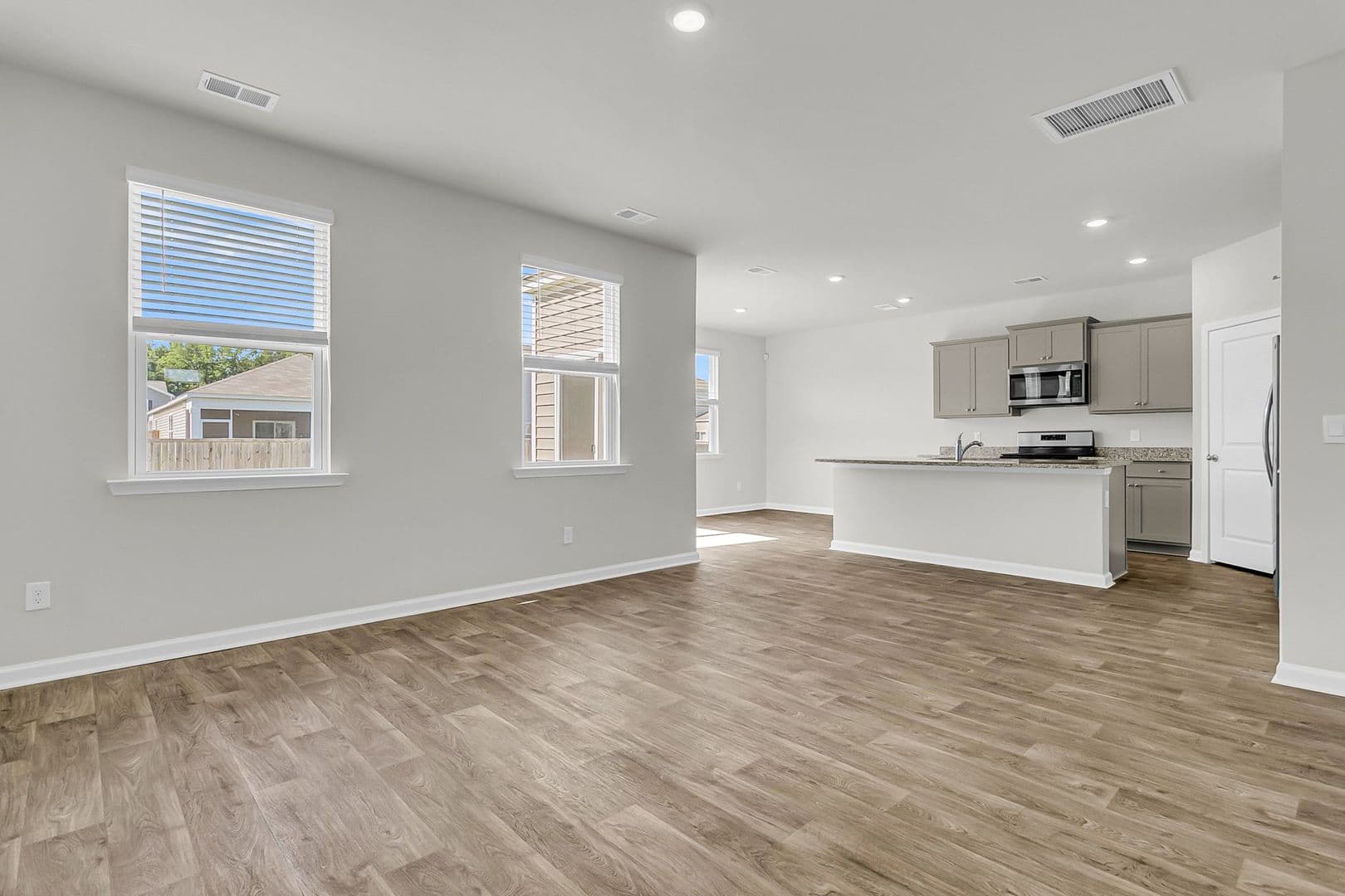 Summerville House: 509 Red Twig Rd