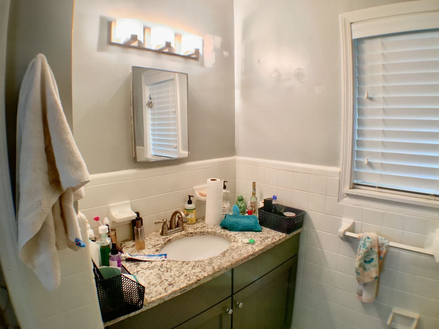 Charleston Apartment: 1556 Kemper Avenue Unit B