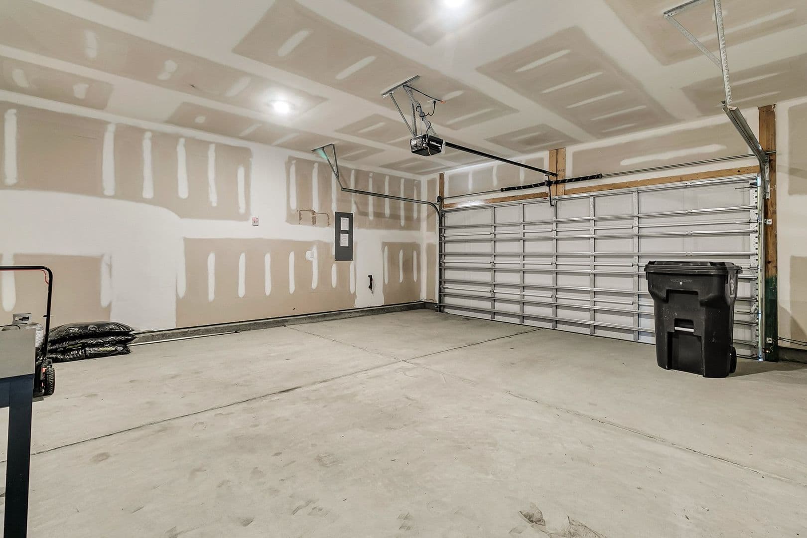 Summerville House: 509 Red Twig Rd