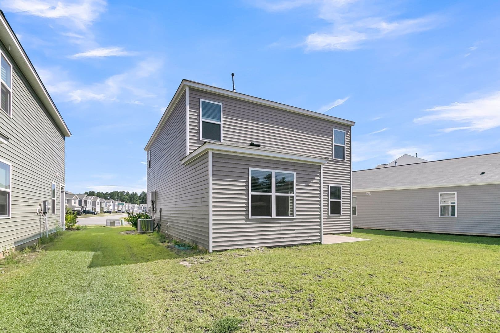 Summerville House: 509 Red Twig Rd