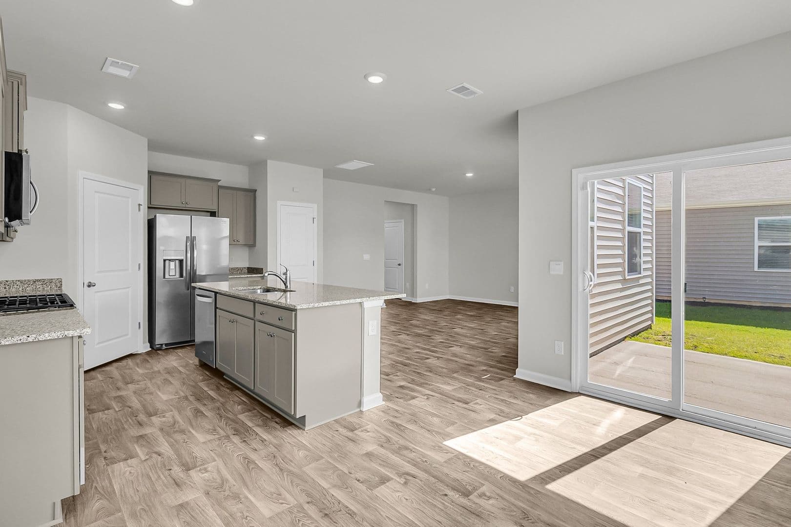 Summerville House: 509 Red Twig Rd