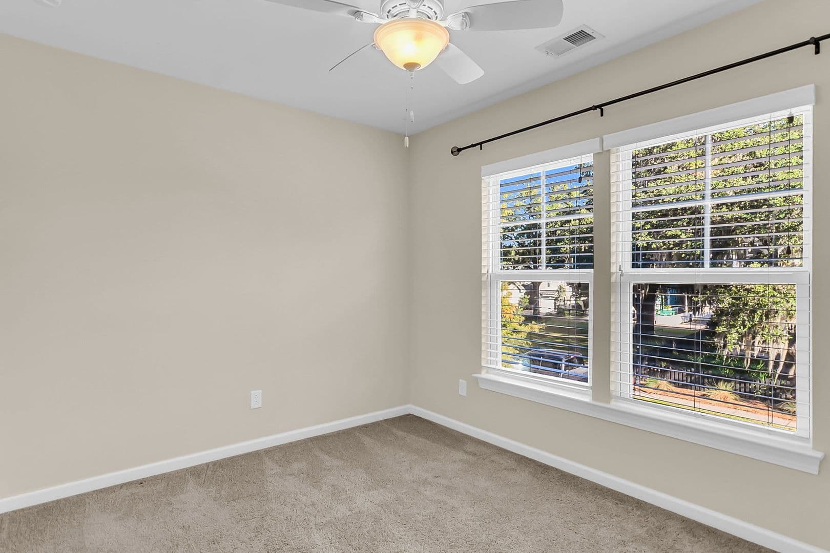 North Charleston Townhome: 5086 E Liberty Park Cirlce