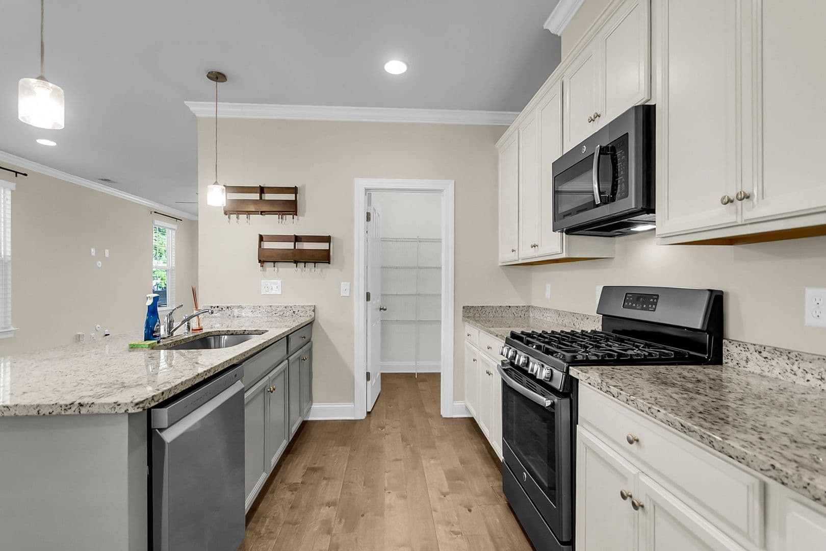 North Charleston Townhome: 5086 E Liberty Park Cirlce