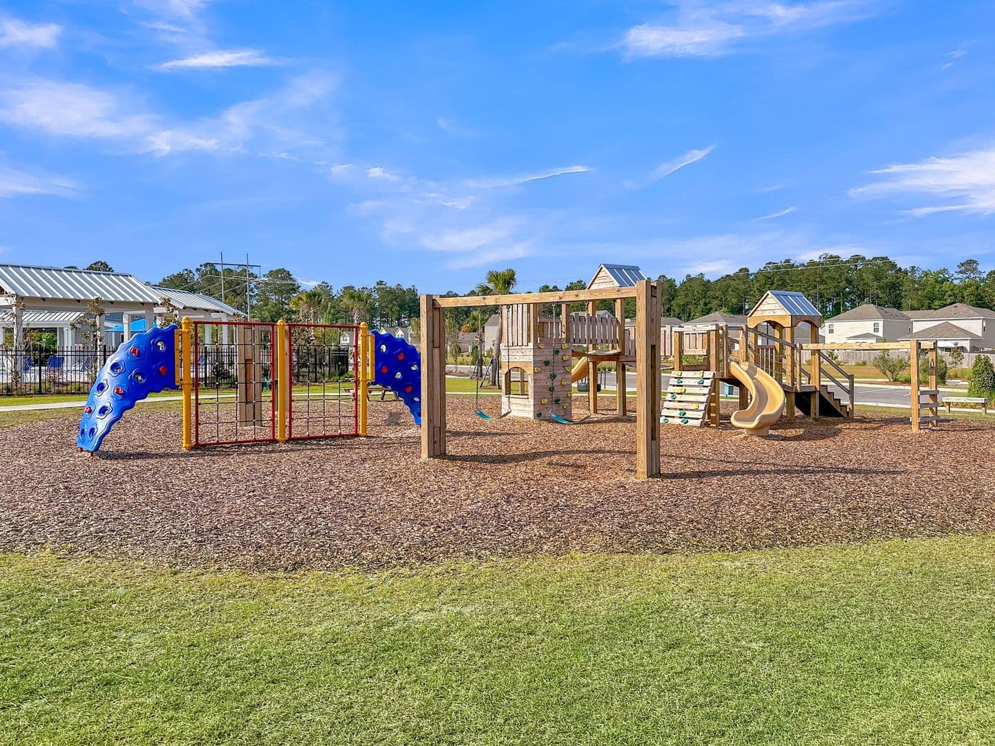 Summerville House: 509 Red Twig Rd