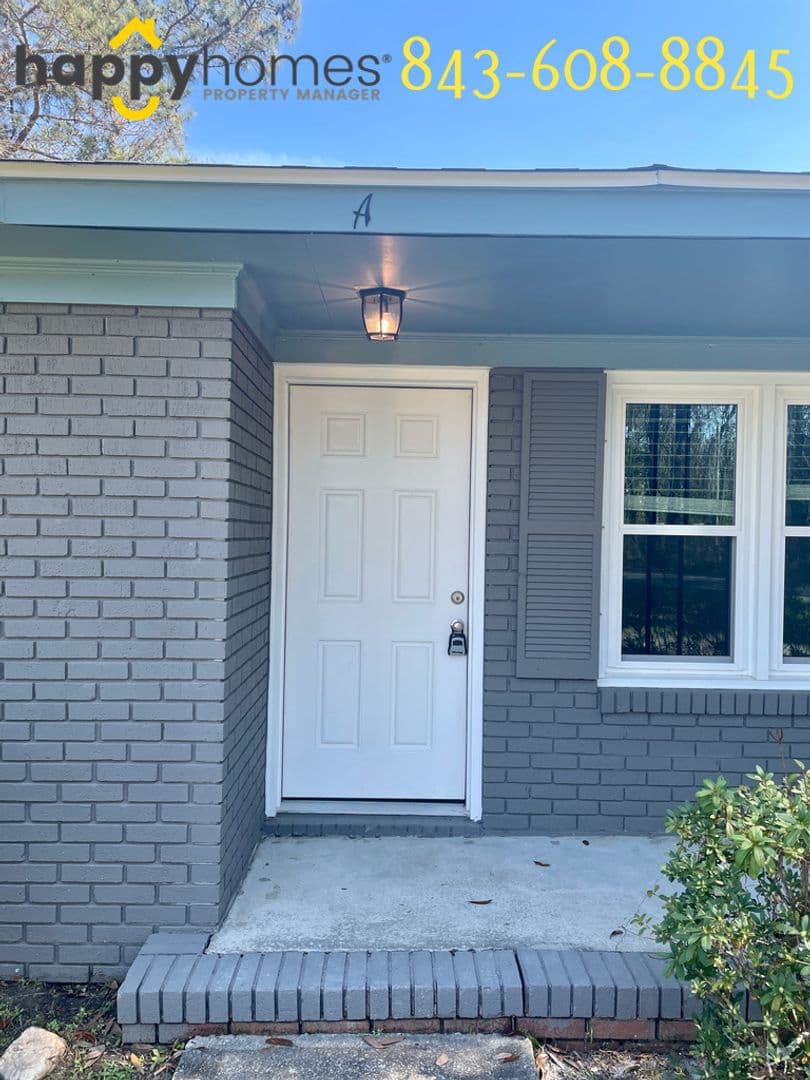 Charleston Apartment: 1559 Brookbank Avenue Unit A